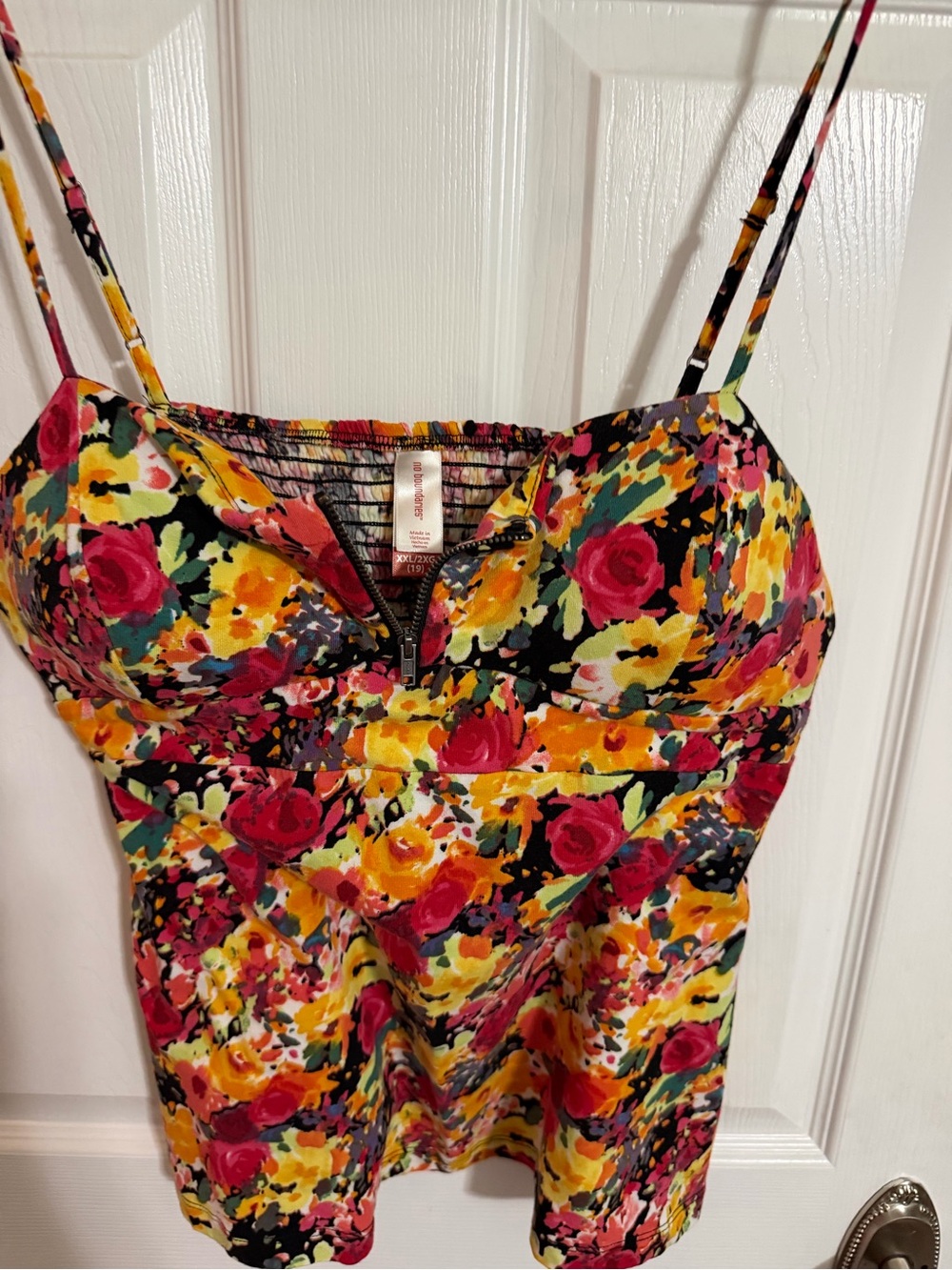 No Boundries- Floral Print Spaghetti Strap Tank Top - Multicolor, XXL (19)